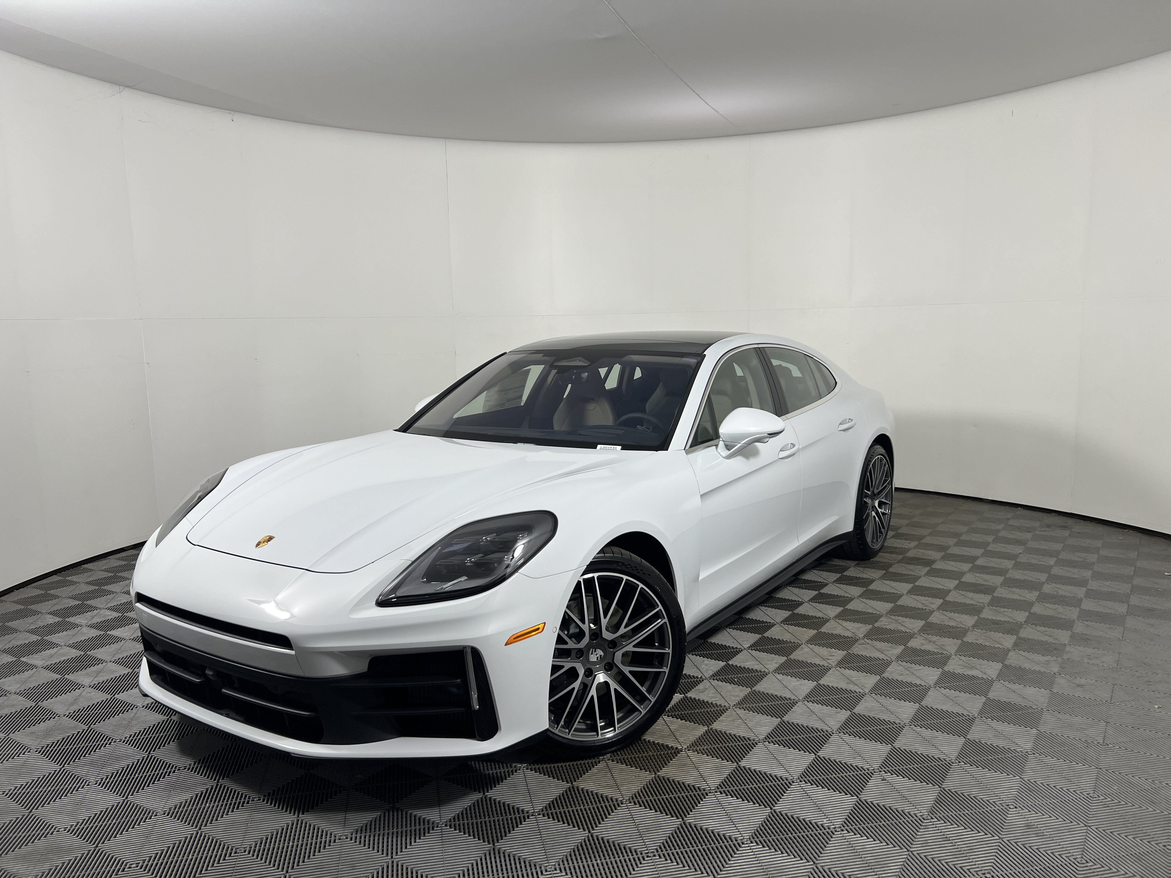 New 2026 Porsche Panamera 4 AWD/4WD image 1
