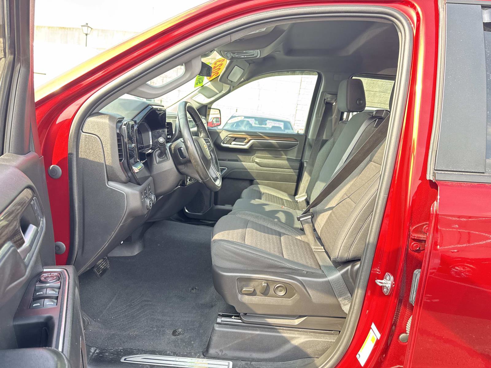 Used 2023 Chevrolet Silverado 1500 LT image 20