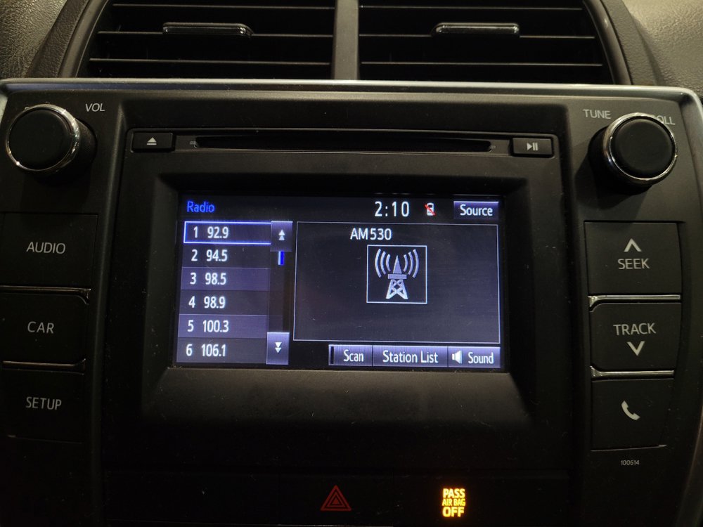 Used 2017 Toyota Camry SE w/ Protection Package (Q2) FWD image 25