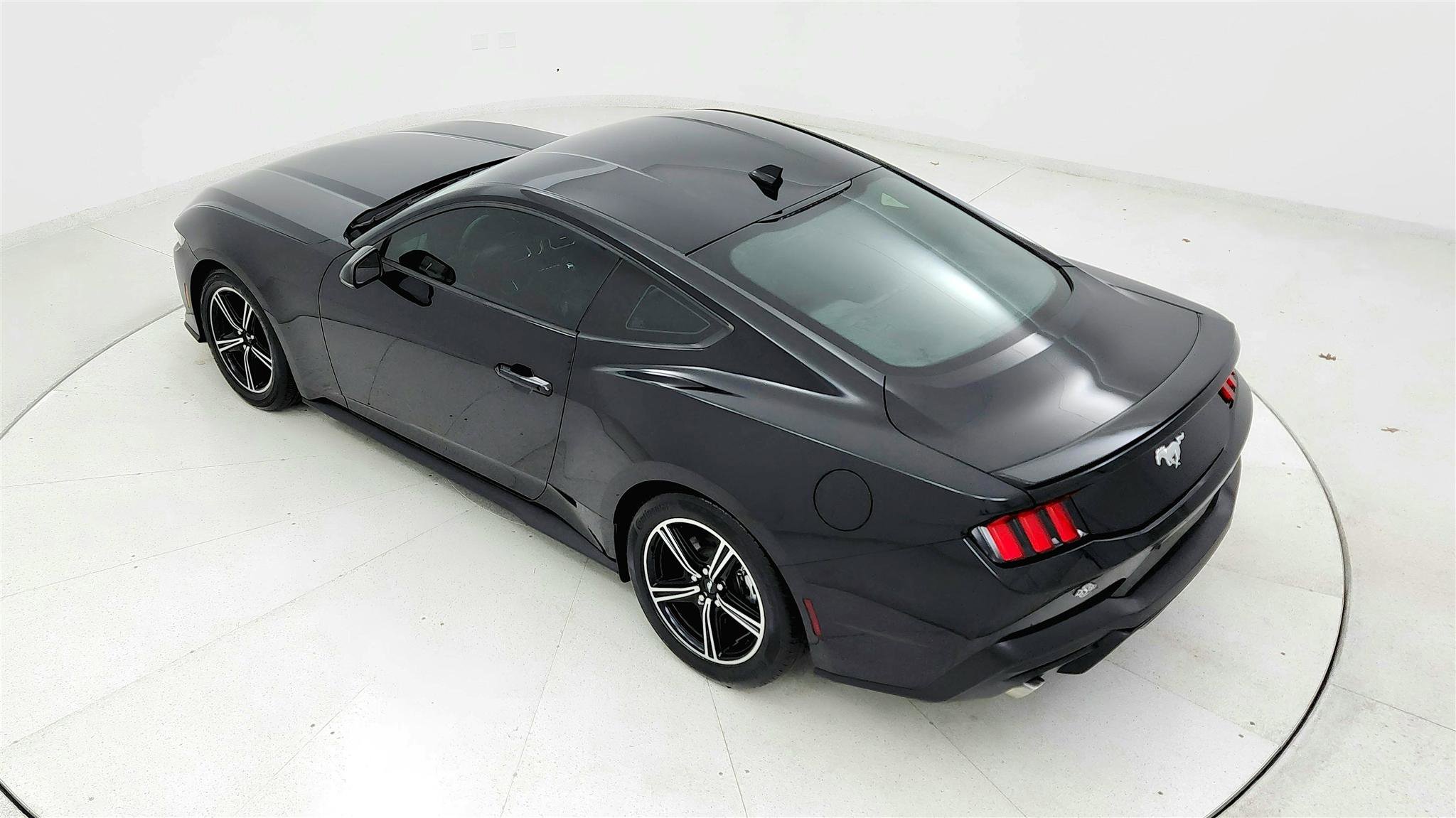 Used 2024 Ford Mustang Premium image 15