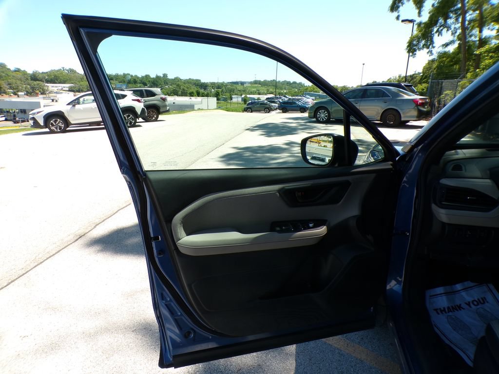 Used 2026 Subaru Forester Premium AWD/4WD image 21