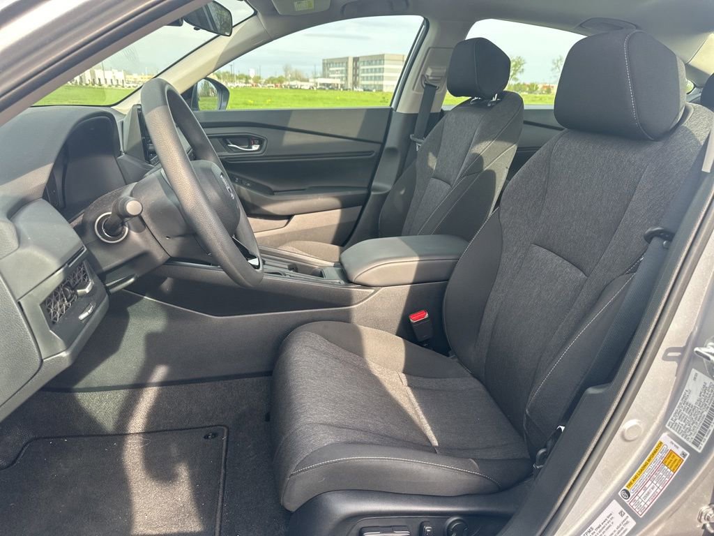 Used 2023 Honda Accord EX image 16