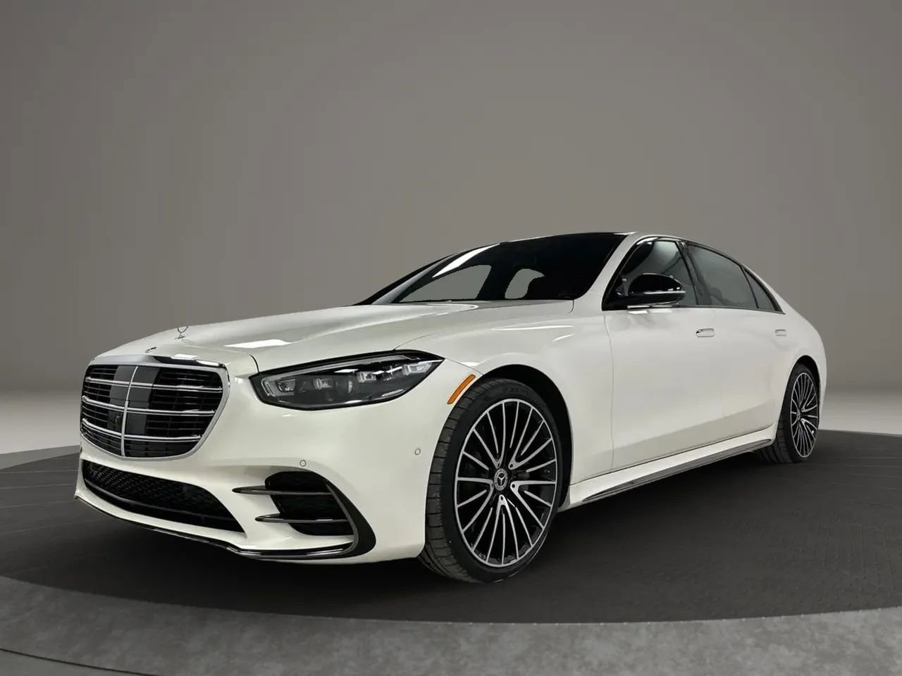 Used 2023 Mercedes-Benz S 580 4MATIC Sedan image 1