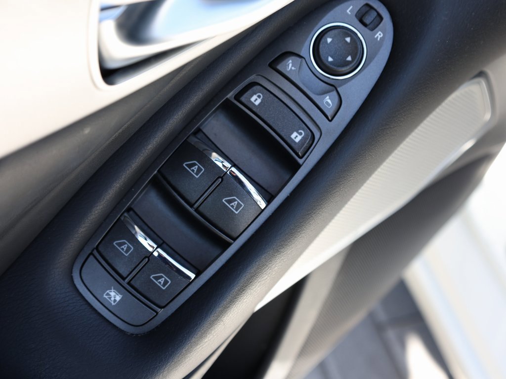 Certified 2023 INFINITI Q50 Luxe w/ Cargo Package image 11