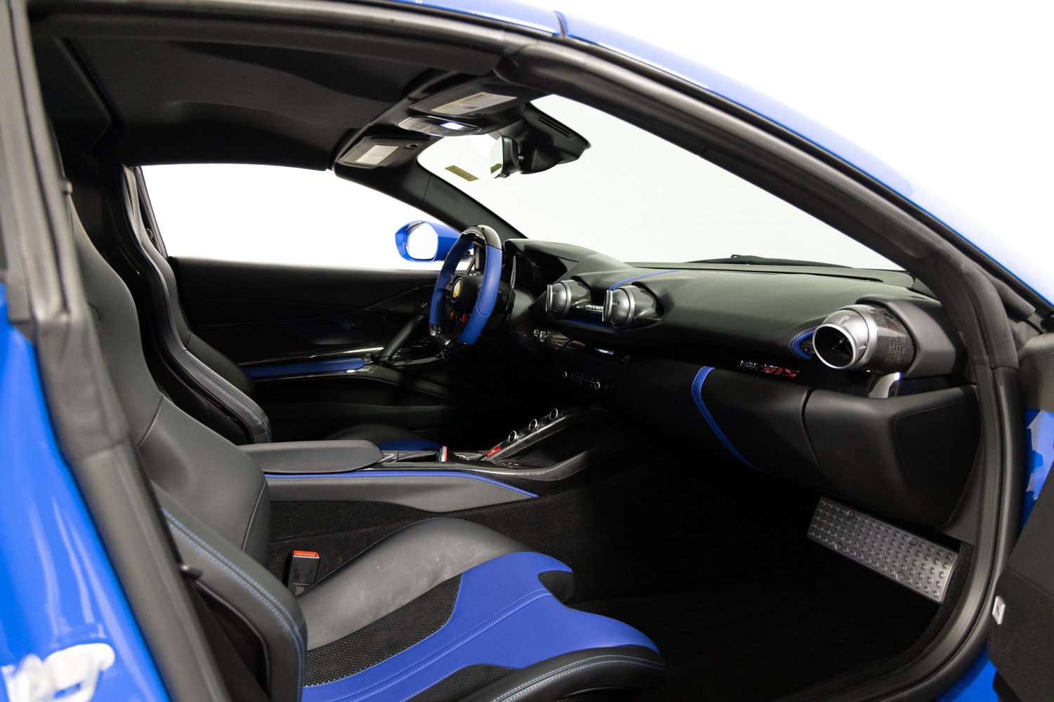 Certified 2022 Ferrari 812 GTS RWD image 29