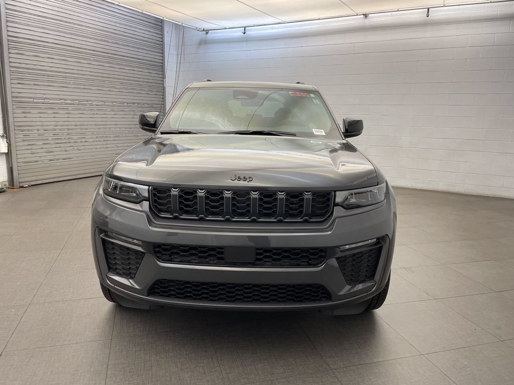 New 2026 Jeep Grand Cherokee Limited w/ Limited Altitude Package AWD/4WD image 6