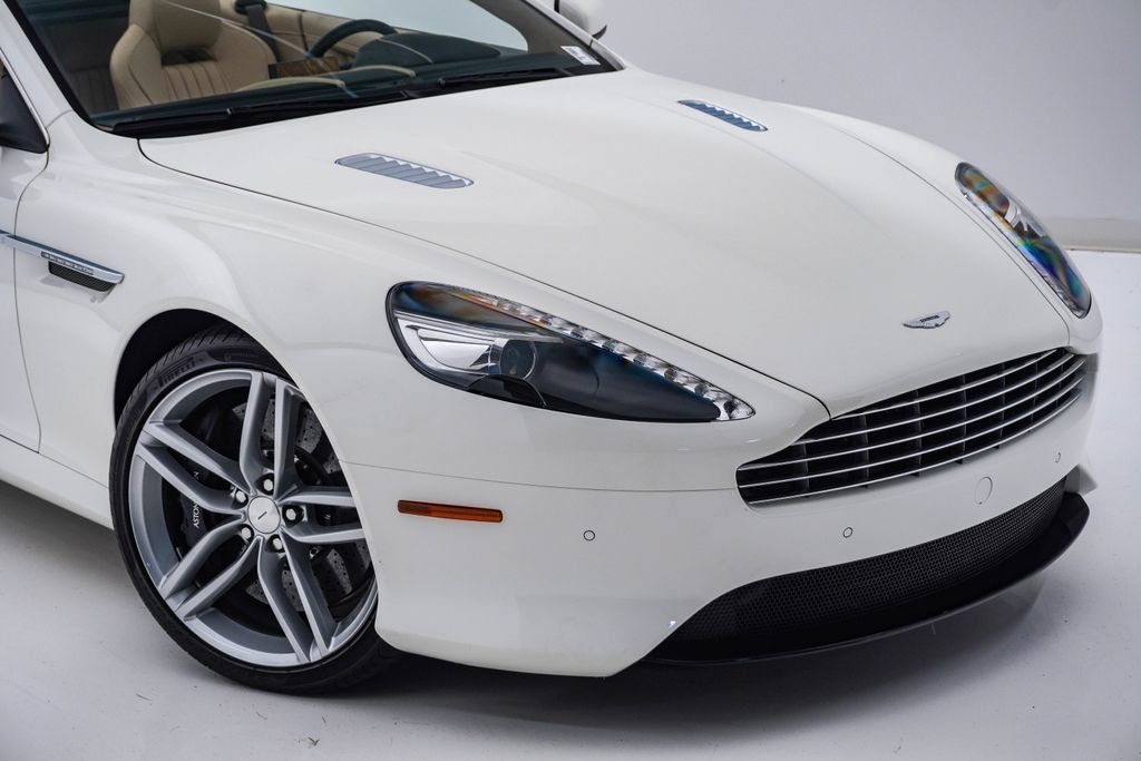 Used 2016 Aston Martin DB9 GT RWD image 4