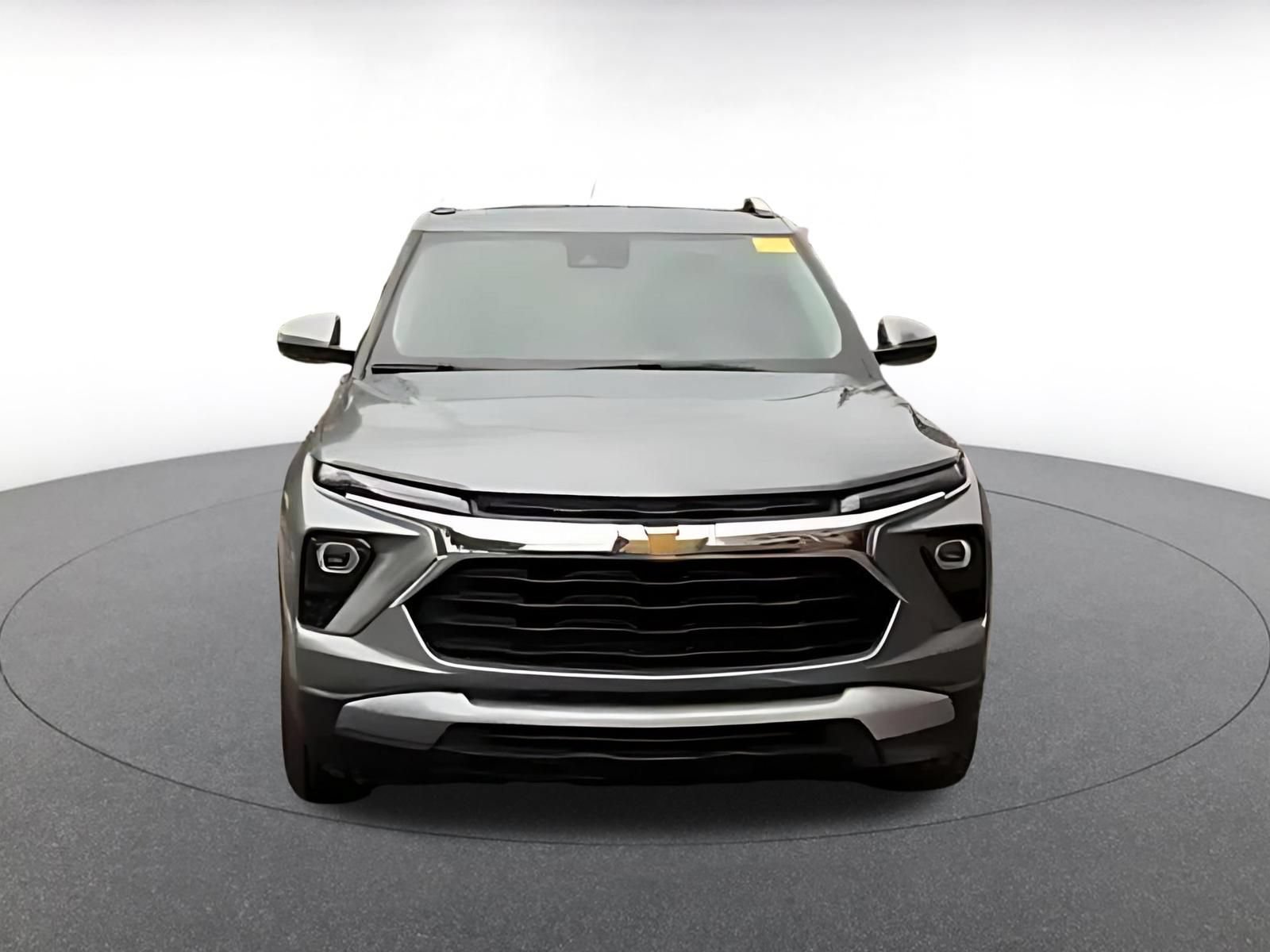 Used 2025 Chevrolet TrailBlazer LT w/ Driver Confidence Package AWD/4WD image 4