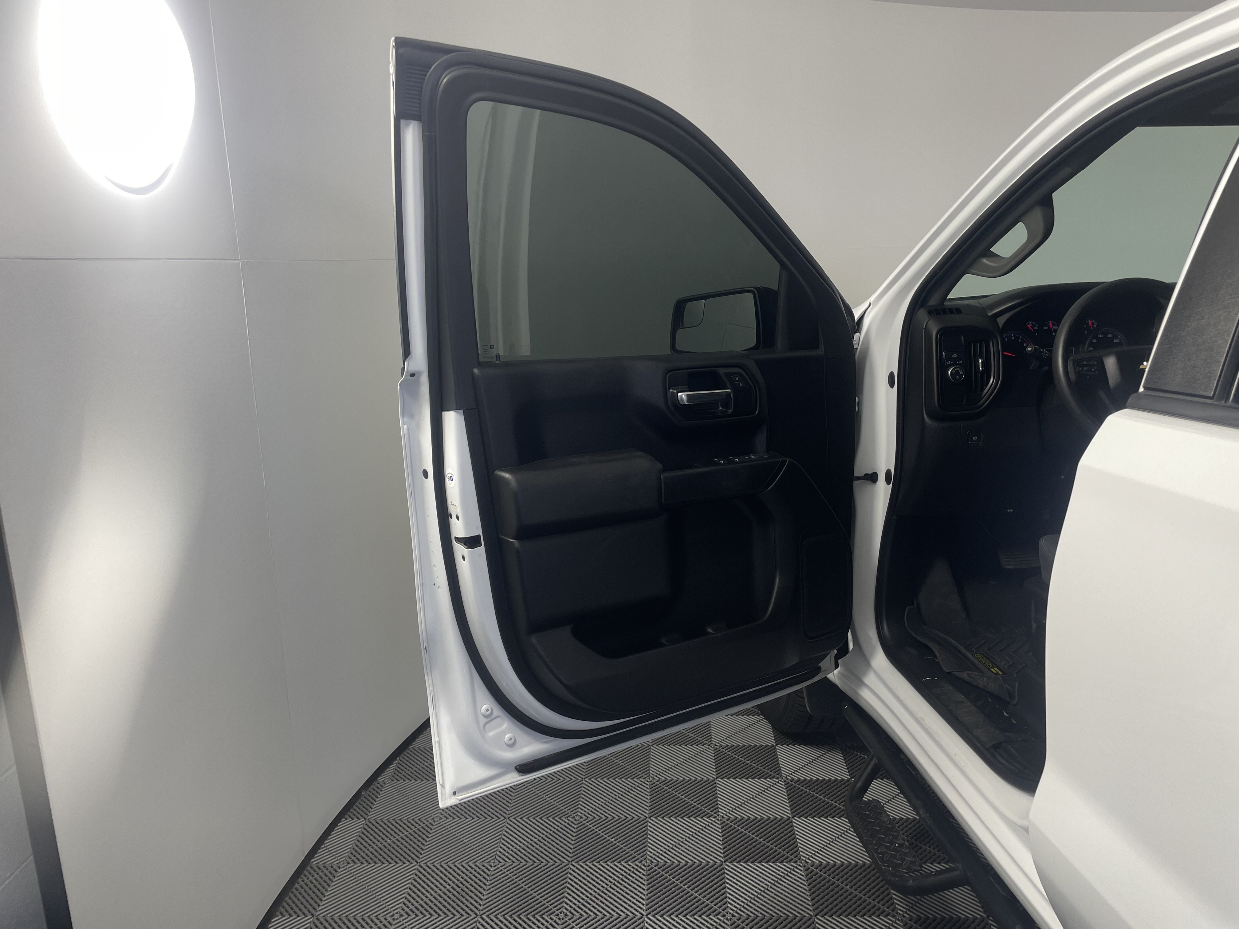 Used 2022 Chevrolet Silverado 1500 Custom RWD image 11
