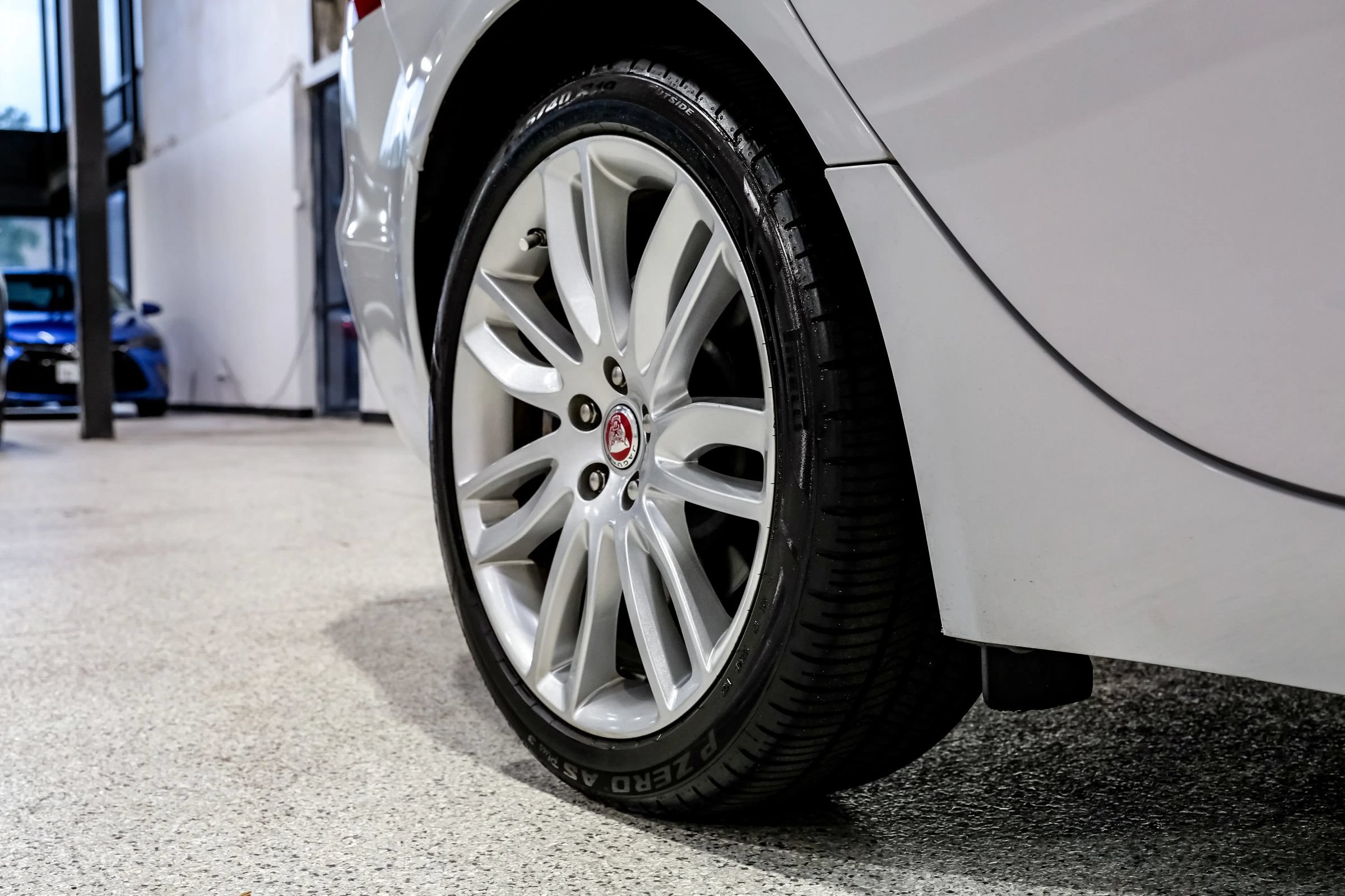 Used 2018 Jaguar XF Portfolio RWD image 67