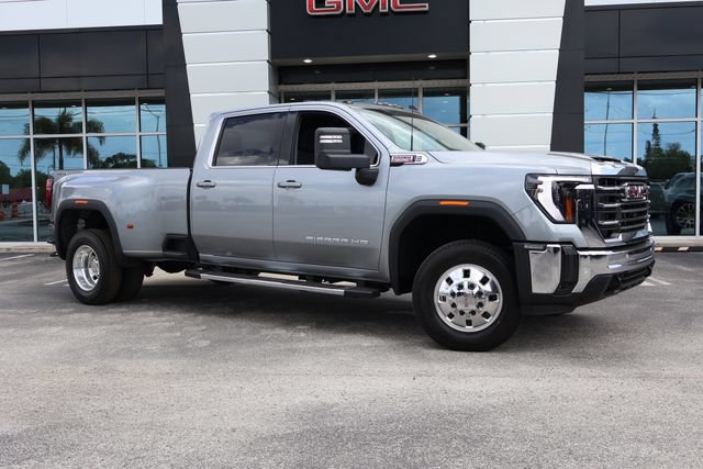 New 2026 GMC Sierra 3500 SLE w/ SLE Value Package AWD/4WD image 2