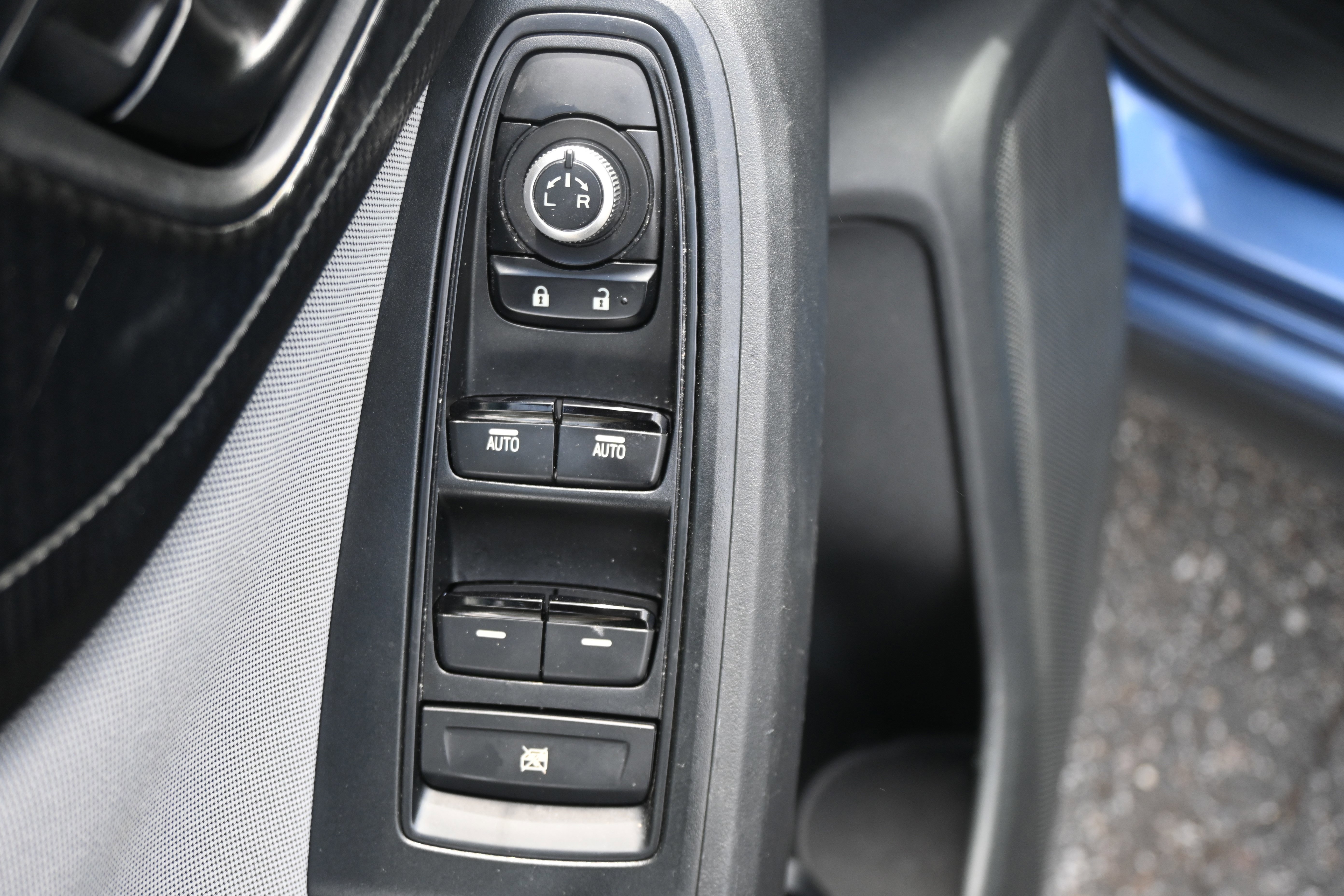 Used 2020 Subaru Crosstrek 2.0i Premium w/ Moonroof Package 2 image 15