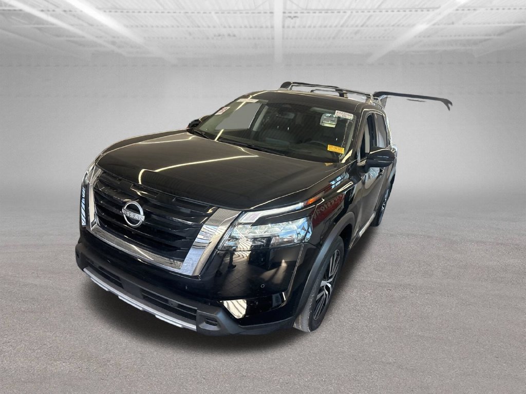 Used 2025 Nissan Pathfinder Platinum w/ Cargo Package AWD/4WD image 15