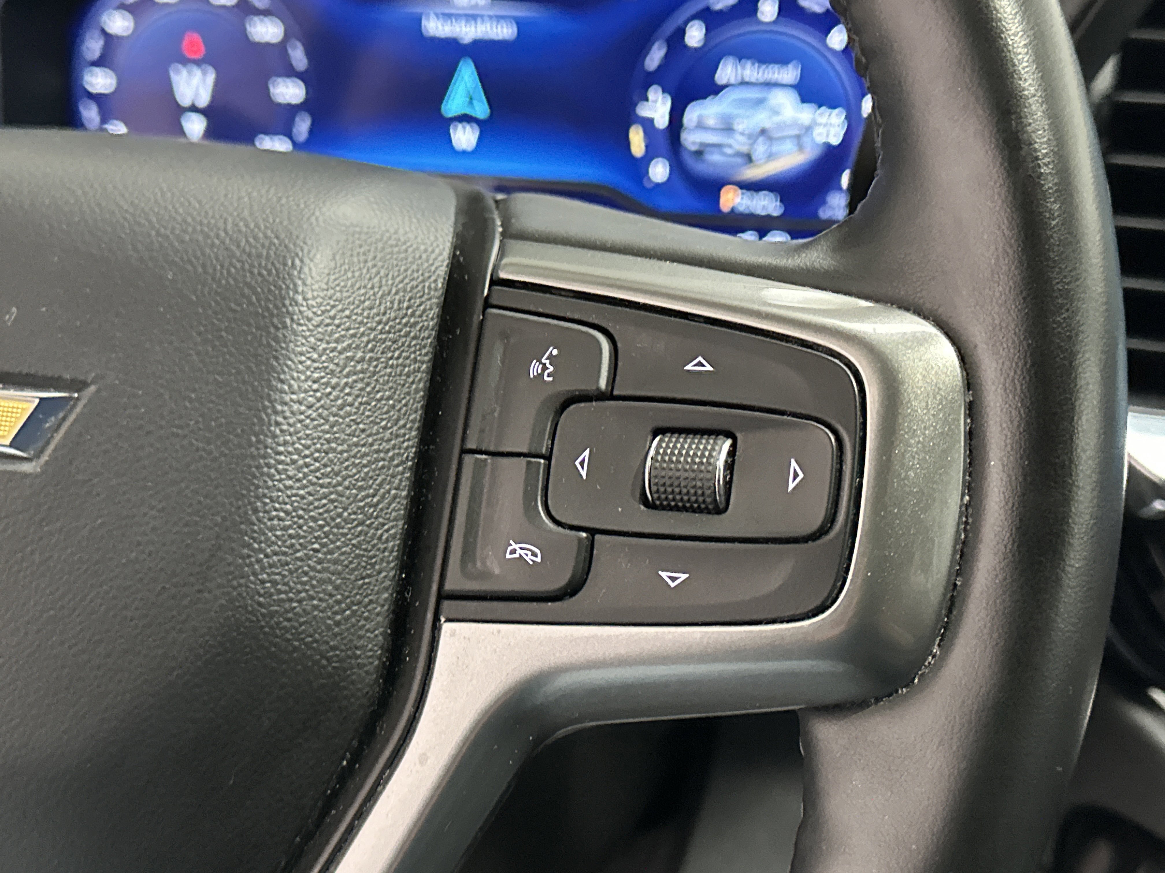Used 2024 Chevrolet Silverado 1500 LT AWD/4WD image 28