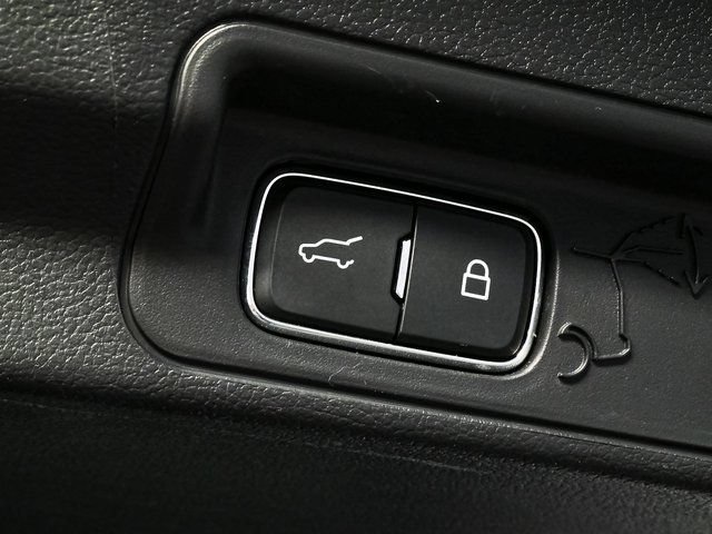 Used 2025 Ford Explorer ST AWD/4WD image 34
