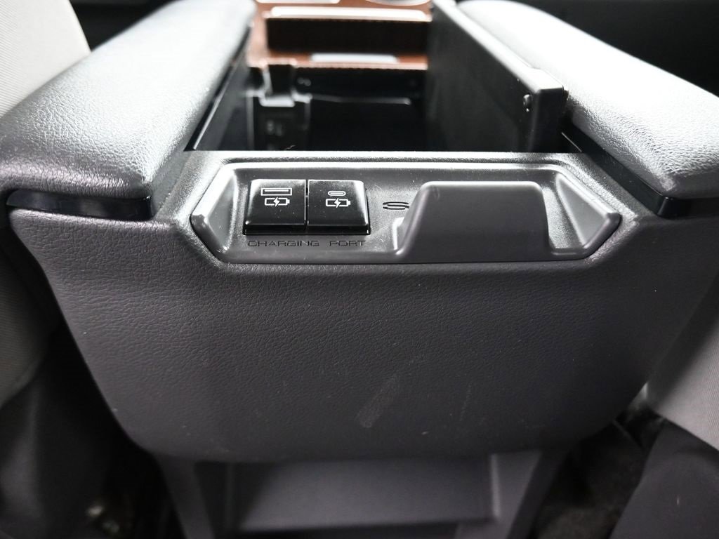 Used 2021 Toyota Sienna LE image 31