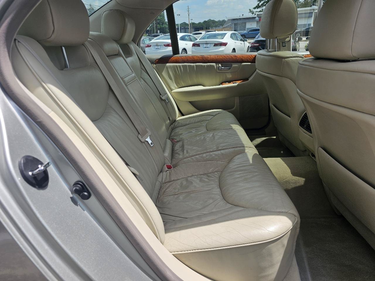 Used 2002 Lexus LS 430 RWD image 48