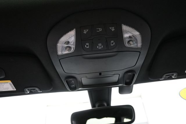Used 2019 Chrysler Pacifica Limited w/ S Appearance Package FWD image 5