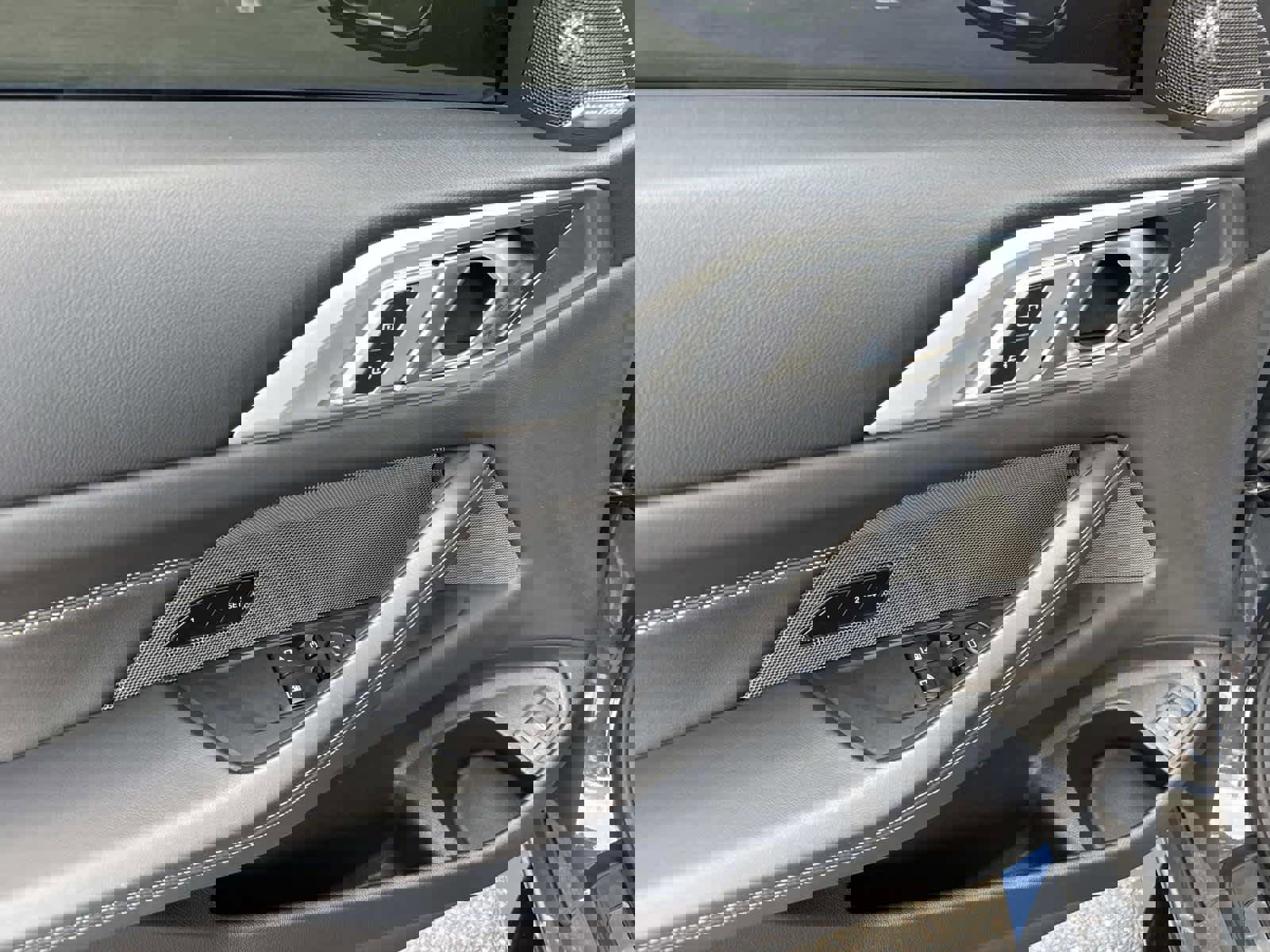 Certified 2023 BMW M4 xDrive Competition w/ Executive Package image 12