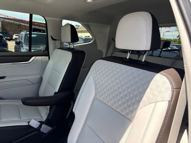 Used 2025 GMC Acadia Denali AWD/4WD image 21