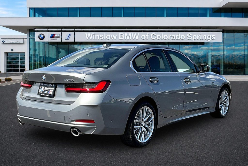 Used 2024 BMW 330i xDrive Sedan w/ Premium Package AWD/4WD image 6