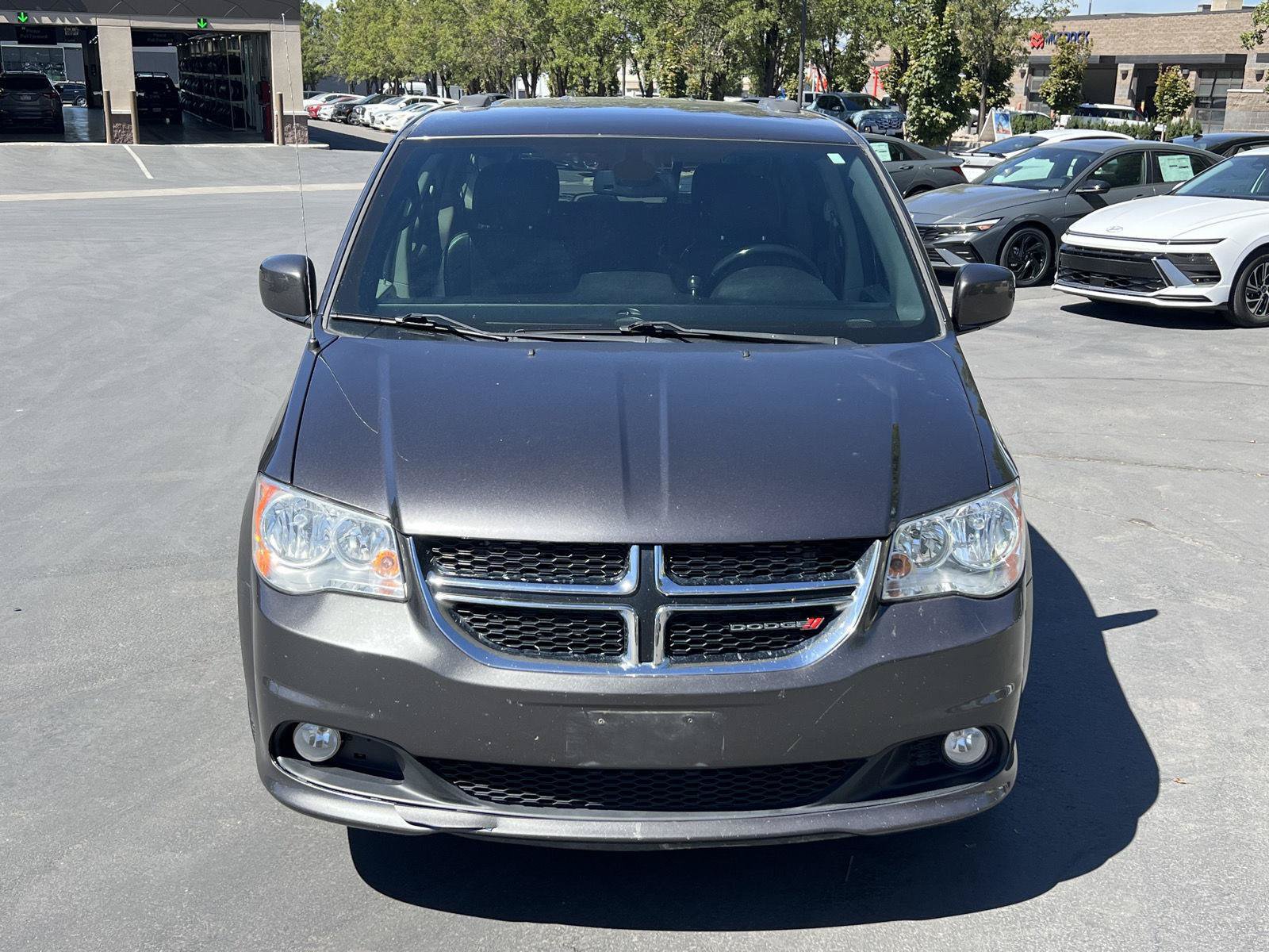 Used 2019 Dodge Grand Caravan SXT FWD image 13