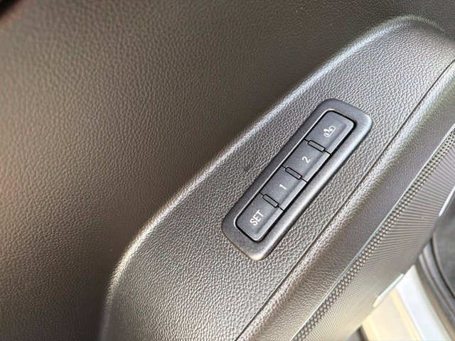 Used 2018 Chevrolet Suburban LT AWD/4WD image 16