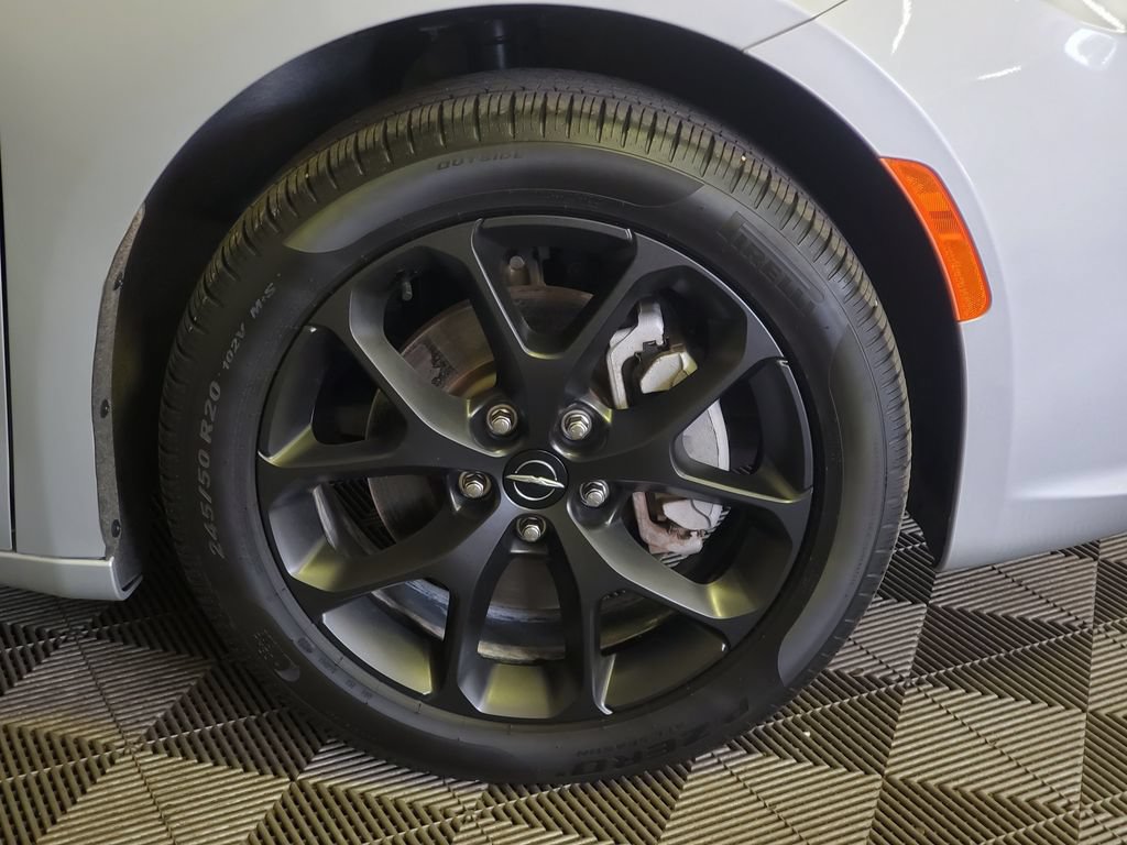 Used 2024 Chrysler Pacifica Limited w/ S Appearance Package AWD/4WD image 33