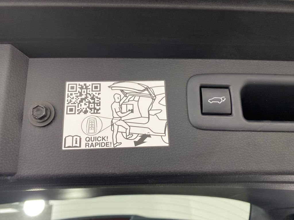 Certified 2024 Toyota Highlander XLE image 35