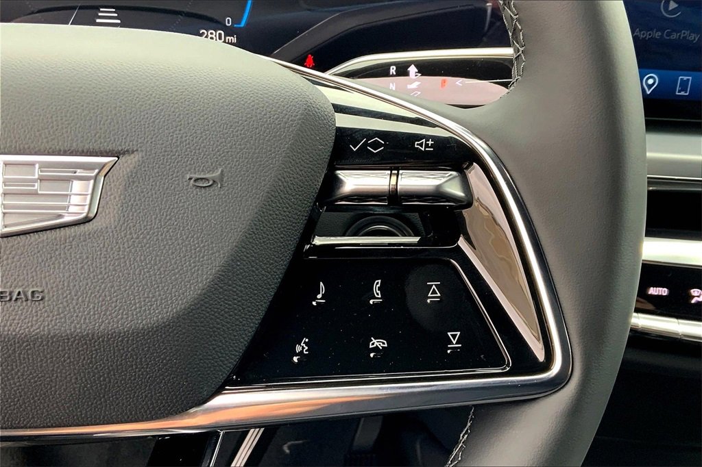 Used 2025 Cadillac Lyriq Sport image 25