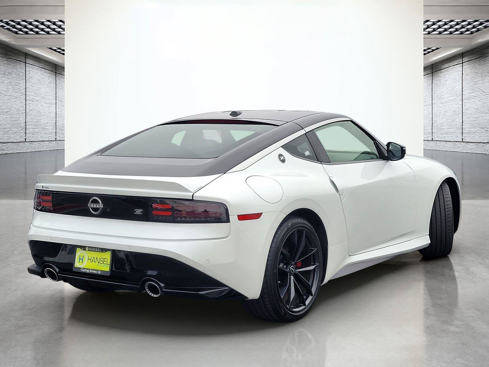 Used 2023 Nissan Z w/ Floor Mat Package (L93) RWD image 7