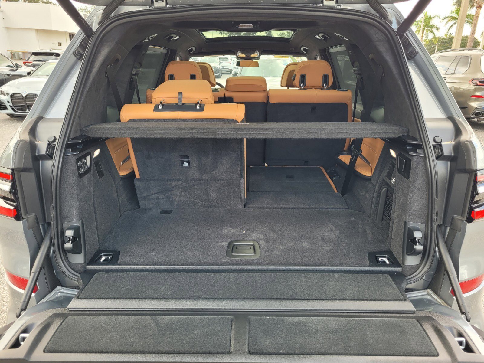 New 2025 BMW X7 xDrive40i w/ M Sport Package image 15