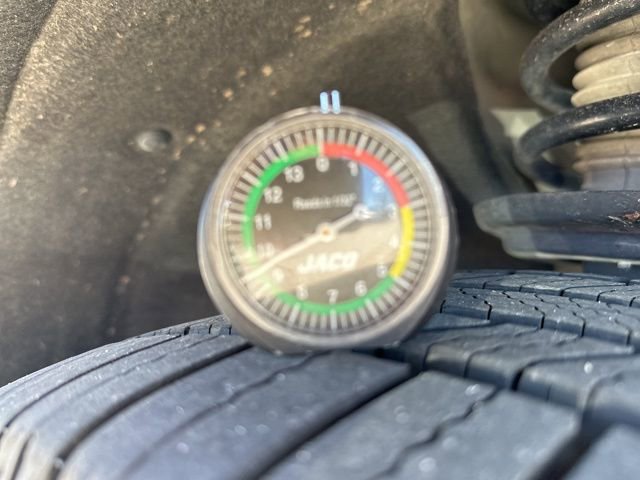 Used 2023 GMC Acadia Denali w/ Denali Technology Package image 13