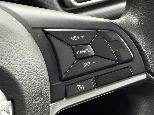 Used 2022 Nissan Kicks S image 14