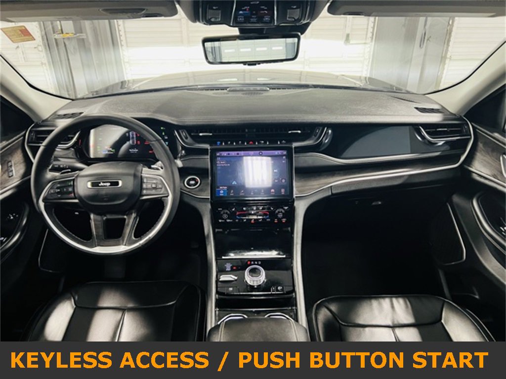 Used 2023 Jeep Grand Cherokee 4WD 4xe w/ Luxury Tech Group II image 4