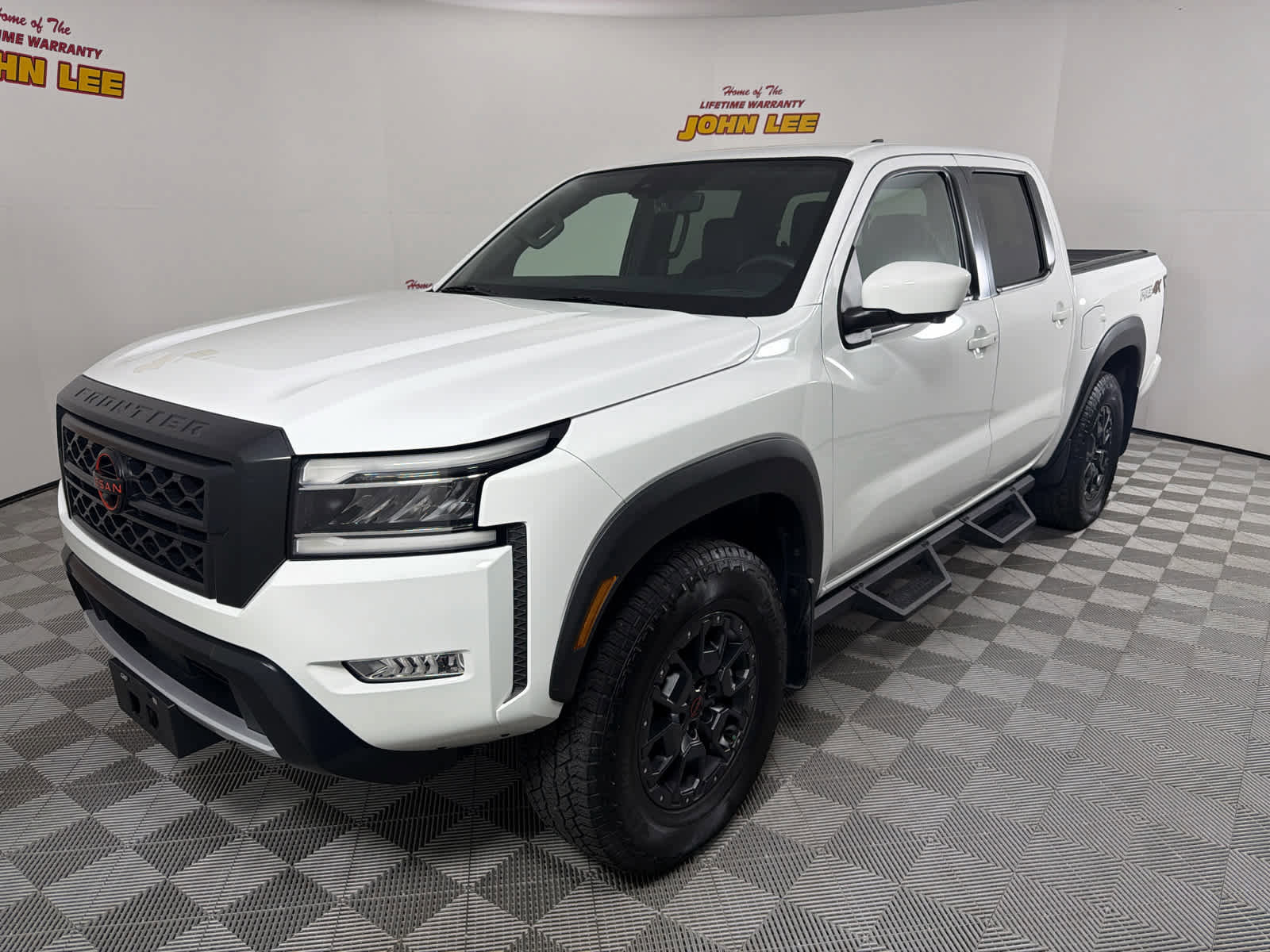 Certified 2023 Nissan Frontier PRO-4X w/ Pro-4X Premium Package AWD/4WD image 1