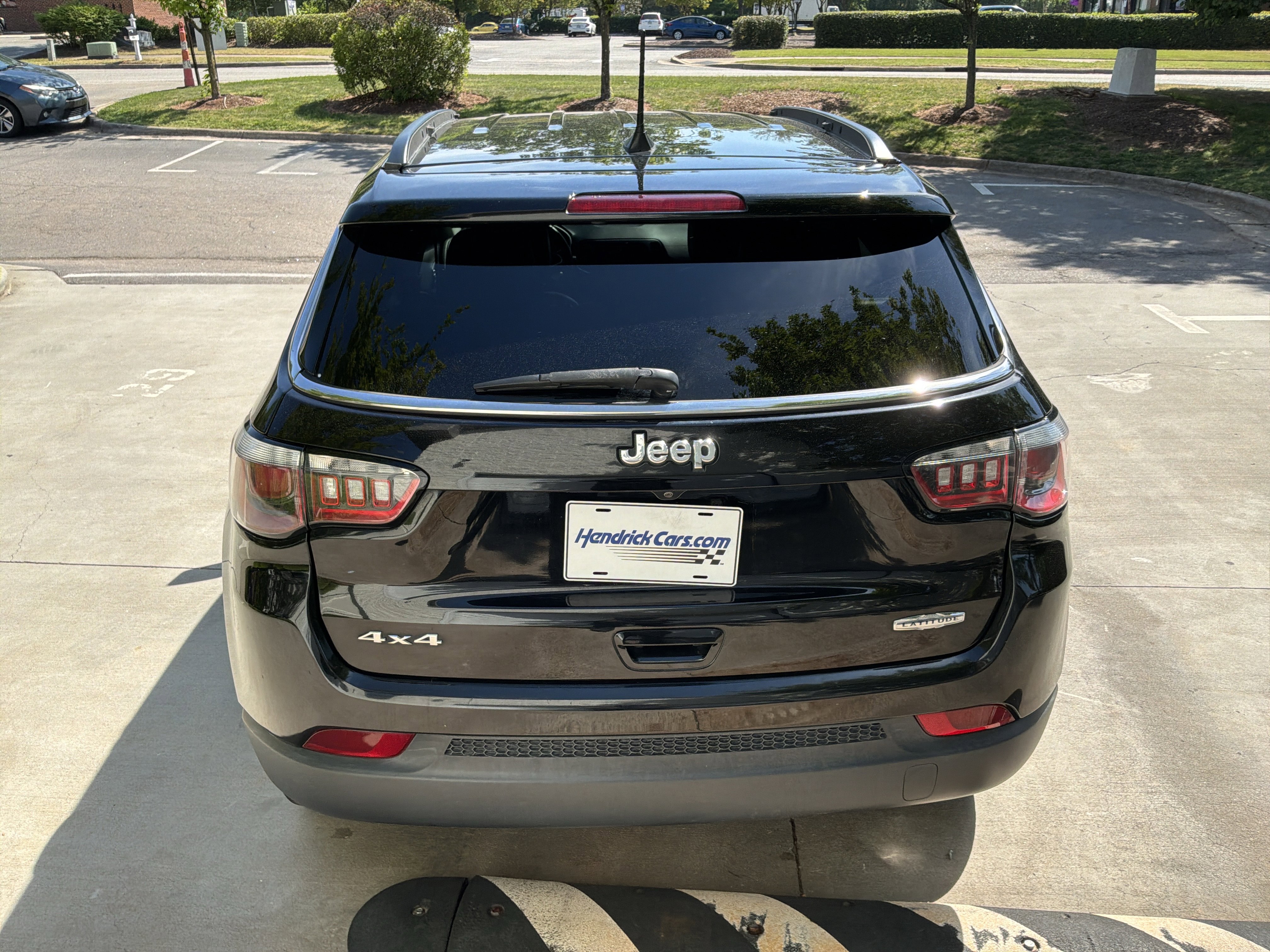 Used 2019 Jeep Compass Latitude w/ Popular Equipment Group image 9