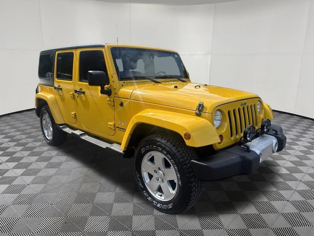 Used 2011 Jeep Wrangler Unlimited Sahara w/ Dual Top Group AWD/4WD image 5