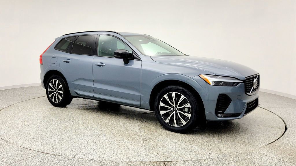 Used 2024 Volvo XC60 B5 Core image 3