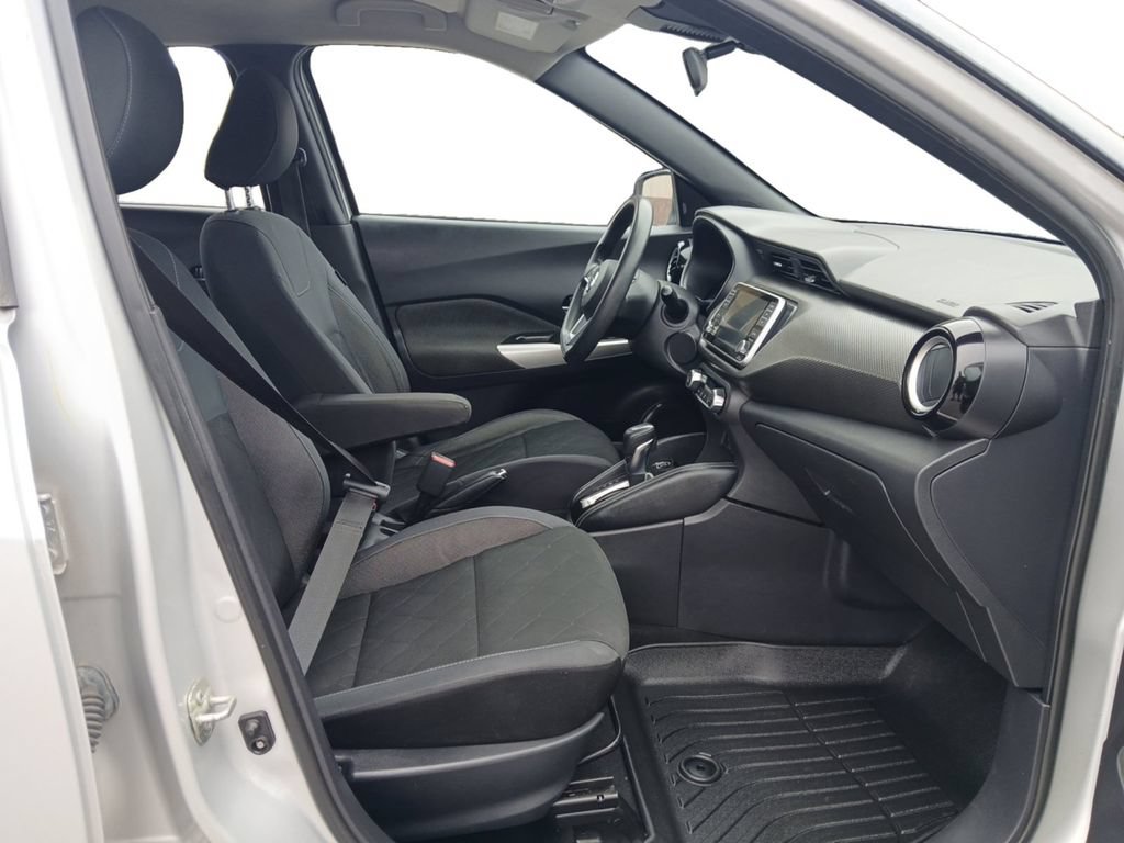 Used 2020 Nissan Kicks SV FWD image 15