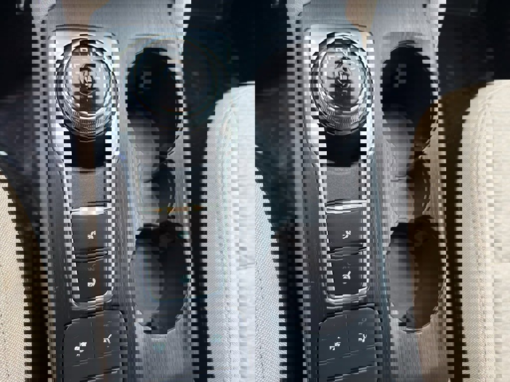 Used 2022 Ford Escape SE w/ Convenience Package image 17