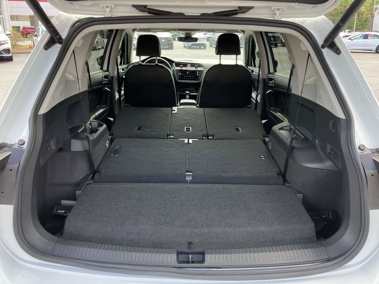 Used 2024 Volkswagen Tiguan SE FWD image 26
