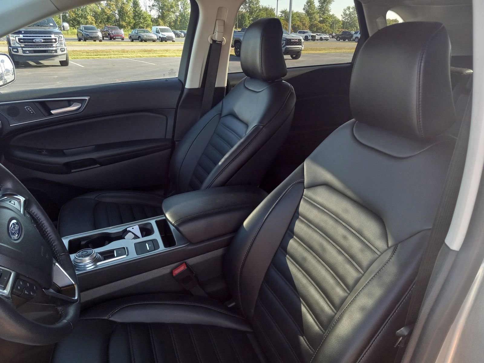 Used 2024 Ford Edge SEL image 13