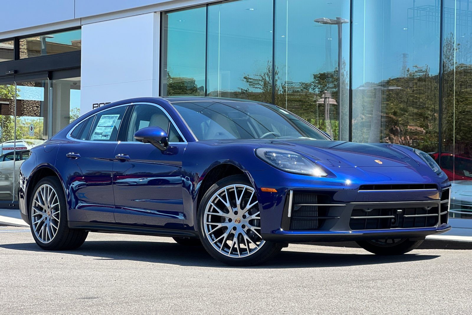 Used 2024 Porsche Panamera 4 image 10