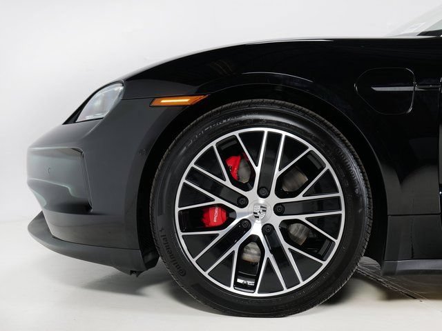 New 2026 Porsche Taycan 4S AWD/4WD image 32