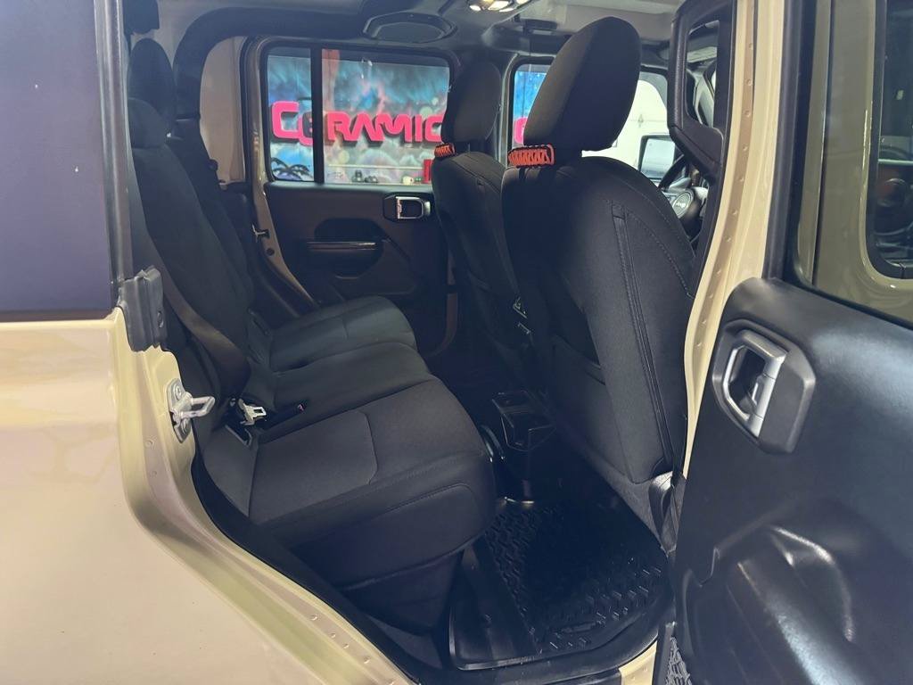 Used 2020 Jeep Gladiator Sport w/ Quick Order Package 24S AWD/4WD image 15
