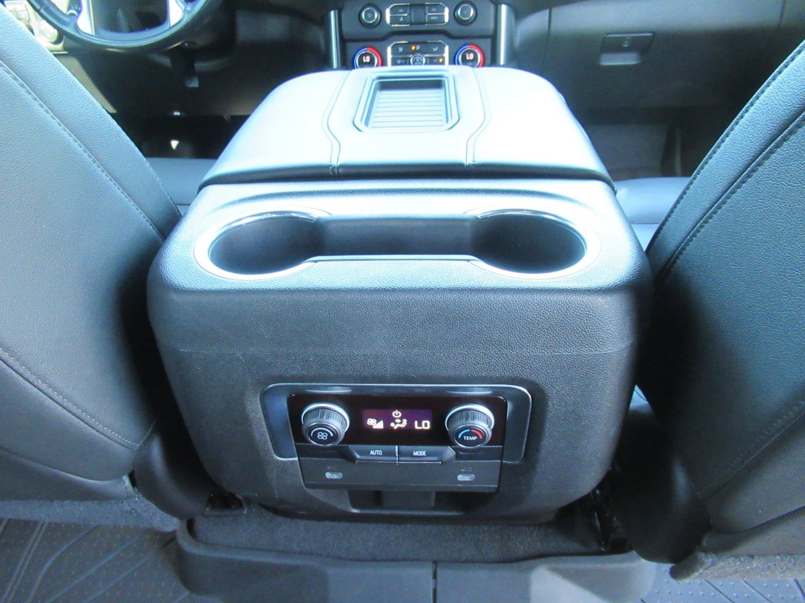 Used 2021 Chevrolet Tahoe Z71 AWD/4WD image 34