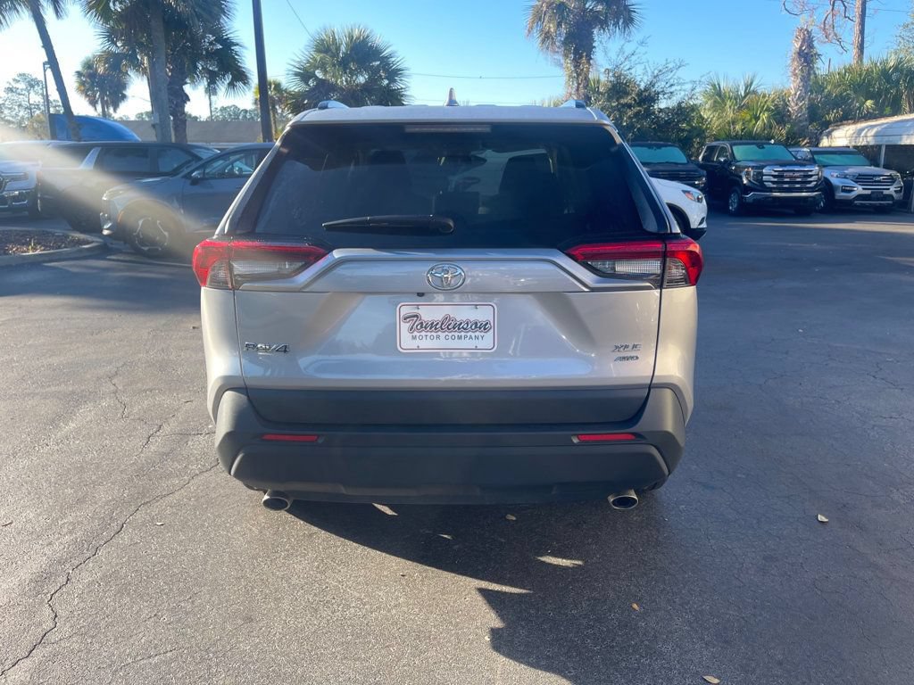 Used 2025 Toyota RAV4 XLE AWD/4WD image 4