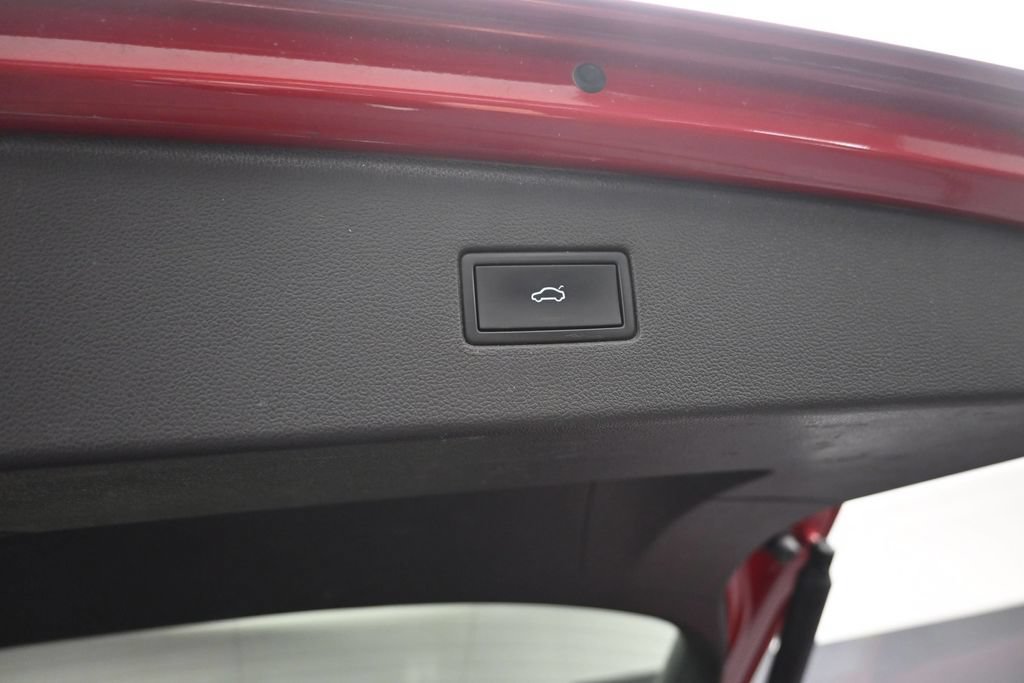 Used 2024 Volkswagen Tiguan SE R-Line FWD image 15