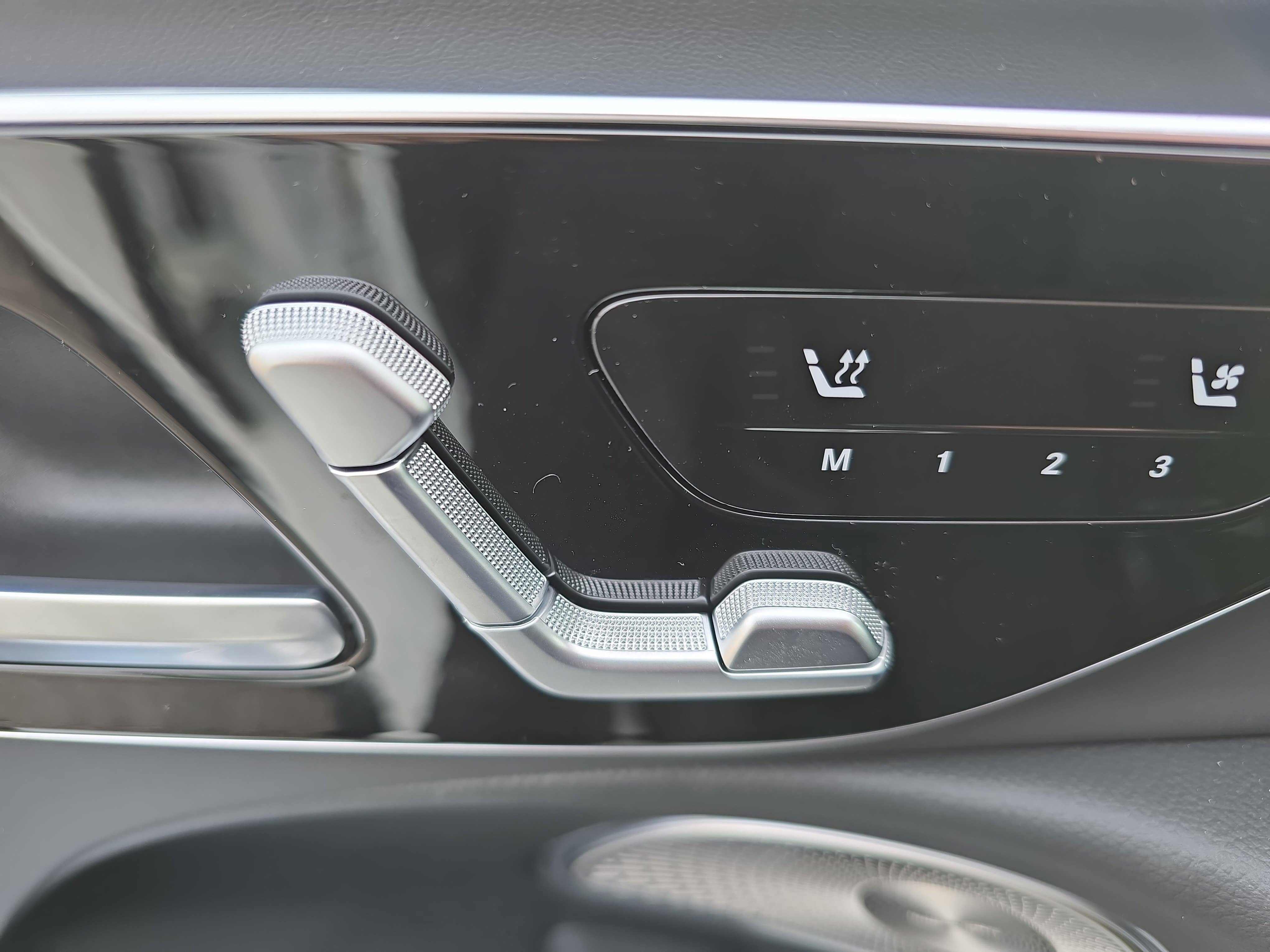 New 2026 Mercedes-Benz E 53 AMG e 4MATIC Sedan image 29